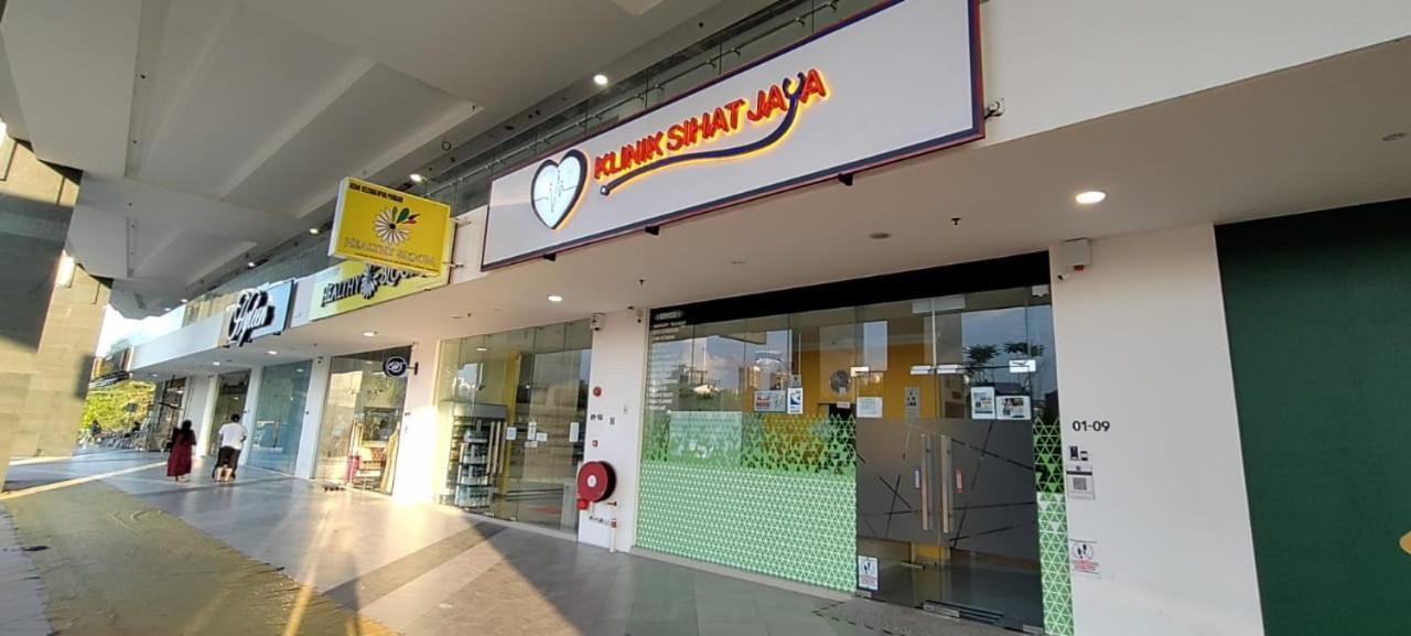 Santai Homestay سيبرجايا المظهر الخارجي الصورة